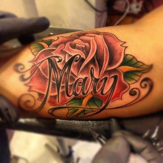  tatuajes de rosas con nombres